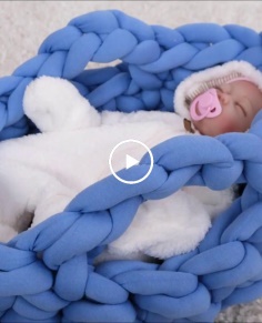 HOW TO HAND CROCHET A BABY BED NEST