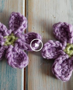 How to Crochet a Flower - version 4