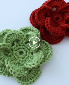 How to Crochet a Flower: Crochet Wagon Wheel Flower Free Crochet Pattern