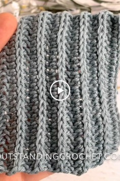 Short showing of very simple but neat and attractive half double crochet rib