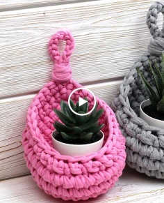 How to Crochet a Super  Hanging Basket