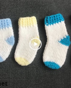 Easy crochet baby socksfive size crochet socks