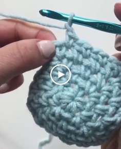 Fun Crochet Technique: Moss Stitch in a Square