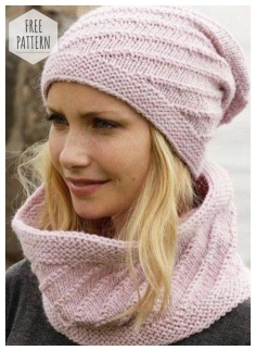 Snood and hat with a pattern