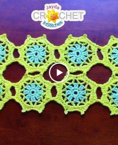 Spring Flower Table Runner Crochet Pattern and Tutorial
